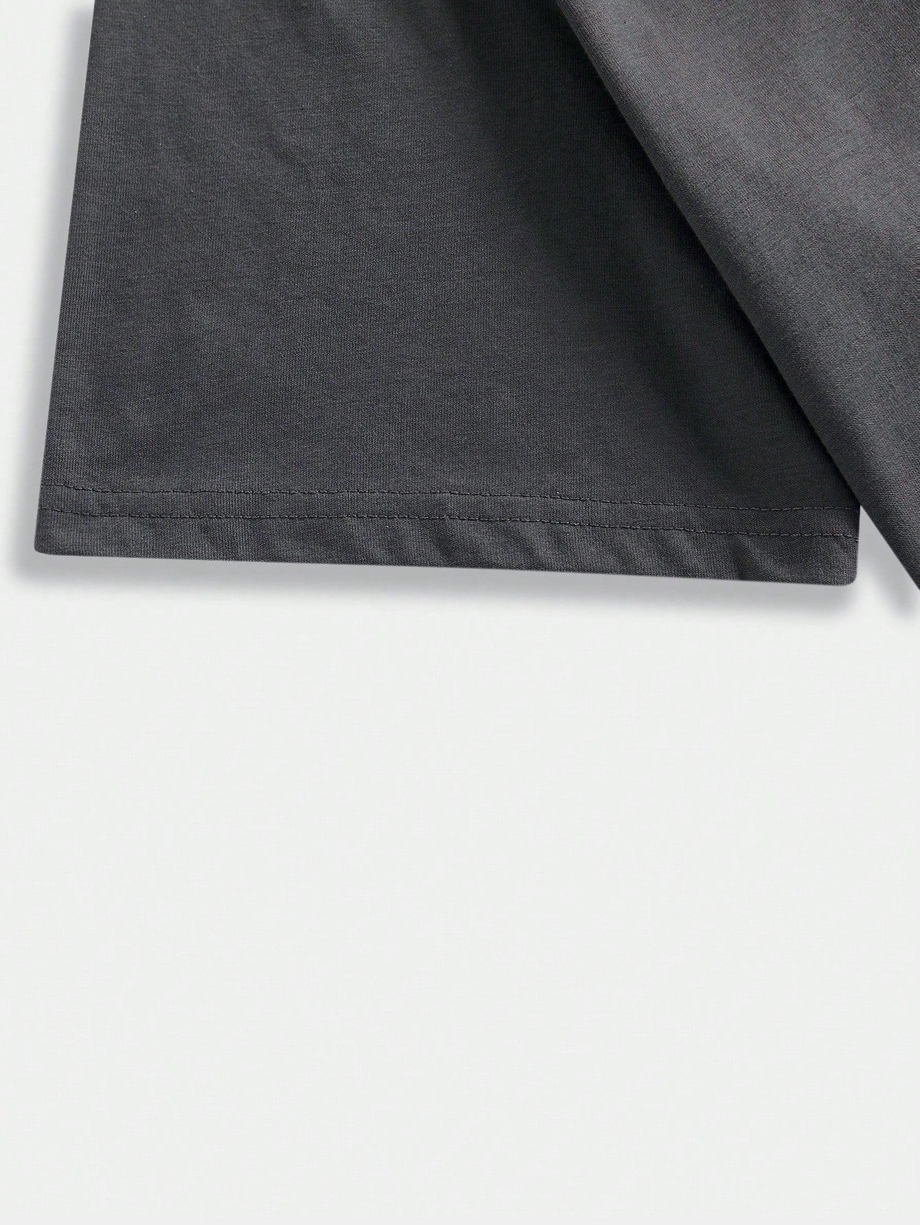 ROMWE MEN Academia Men Cotton Skull & Slogan Graphic Tee, School